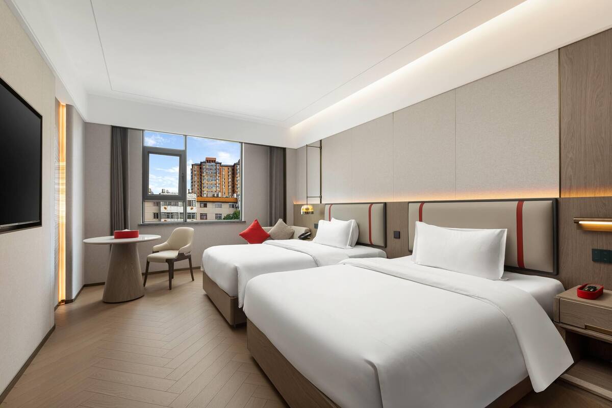 Deluxe Room, 2 Twin Beds, Non Smoking