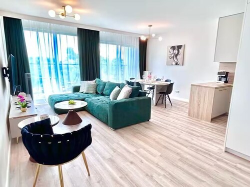 Horizon Apartments - Cashmere Glow