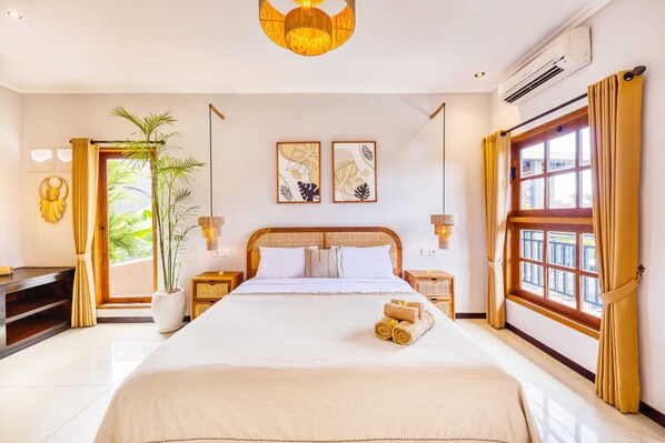 4 habitaciones, tabla de planchar con plancha, wifi y ropa de cama 