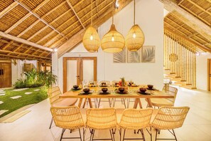 Dining - Villa Indigo - 5-BDR, huge pool and lush garden (Kecamatan Kuta)