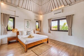 4 habitaciones, tabla de planchar con plancha, wifi y ropa de cama