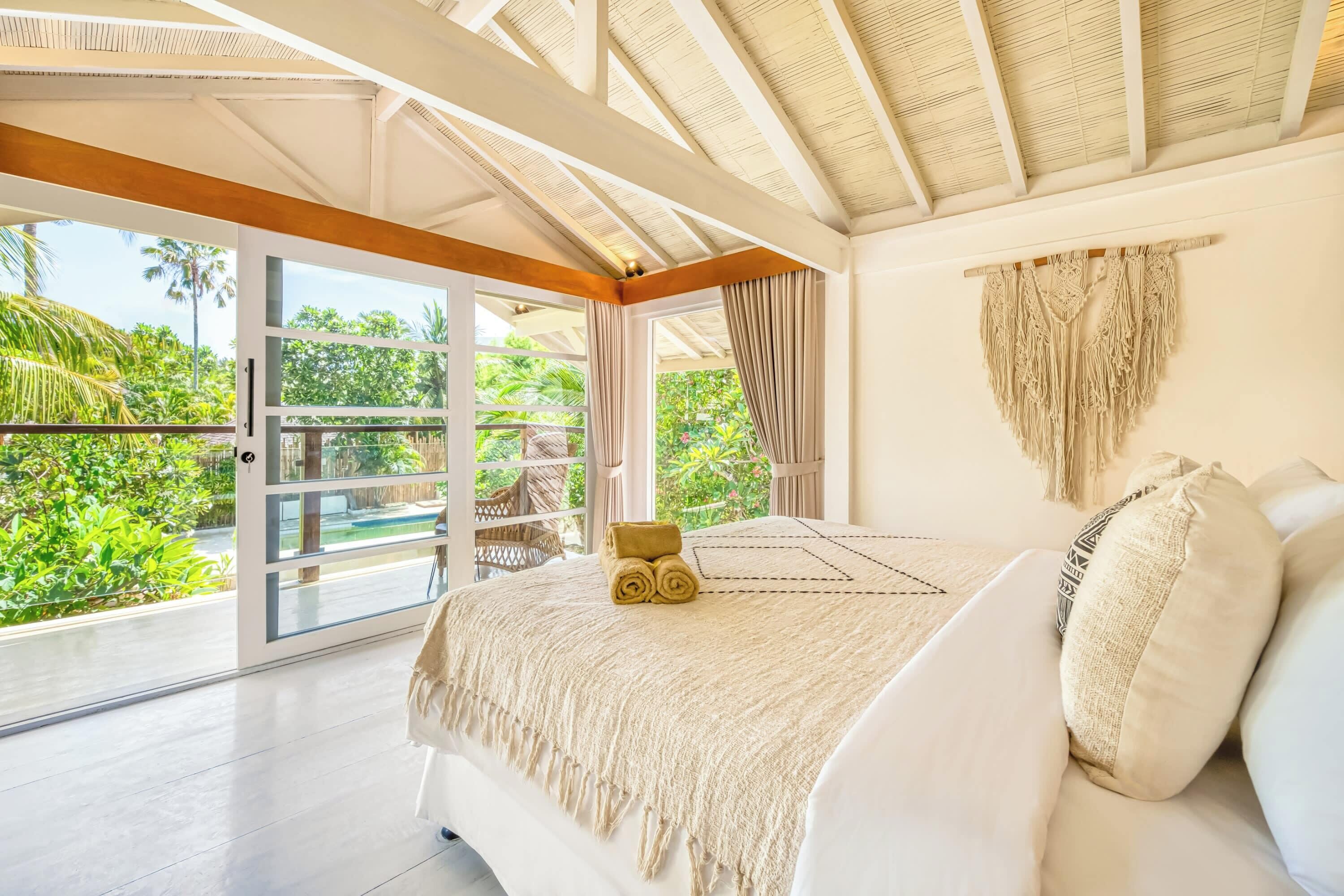 3 bedrooms, desk, iron/ironing board, WiFi