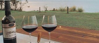 Kapia Lodge - Luxury waterfront