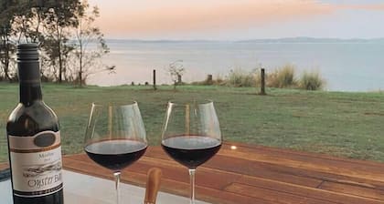 Kapia Lodge - Luxury waterfront