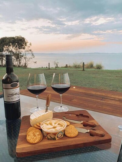 Kapia Lodge - Luxury waterfront