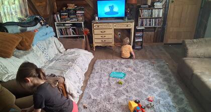 1-bedroom mobile home in awesome Elm Grove with AC.
Dollar store and bar 2 min