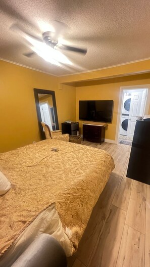 4 bedrooms, free WiFi, bed sheets