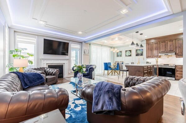 Smart TV, fireplace, ping pong