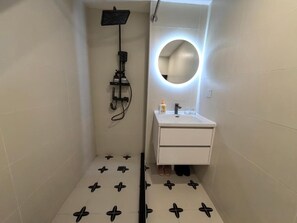 Bathroom - Shanghai Hills& ZINN City Loft (Shanghai)
