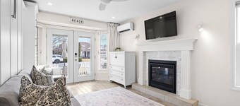 Sunshine Suite, walk to beach.