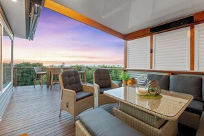 Outdoor dining - Mer Vue - Stay 3 Pay 2 Special Offer - For stays up until 1st September 2026 (Rosebud)