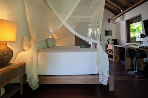 Deluxe Double Room, Garden View | In-room safe, iron/ironing board, free WiFi