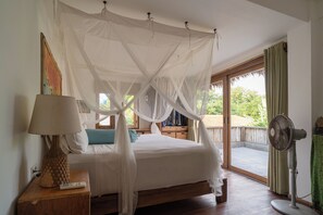 Deluxe Triple Room, Garden View