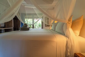 In-room safe, iron/ironing board, free WiFi