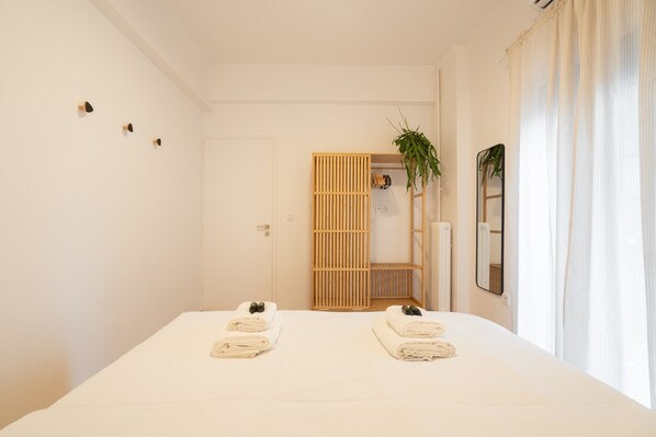 1 chambre, fer et planche à repasser, accès au Wi-Fi (inclus)