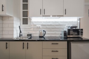 Fridge, microwave, coffee/tea maker, electric kettle