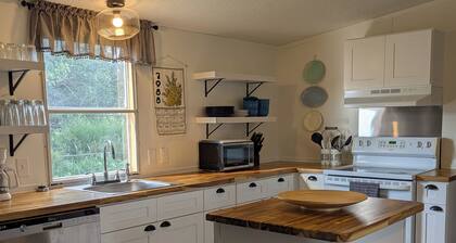 The Bunkhouse Hawley - Close to Lancium AI & Anson