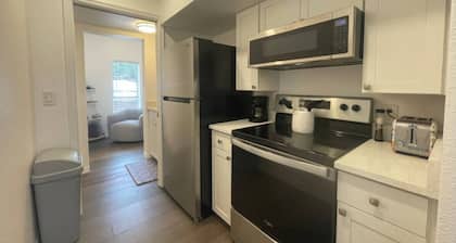 Fully Equipped Modern 1BR, Grill, Outdoor Lounge