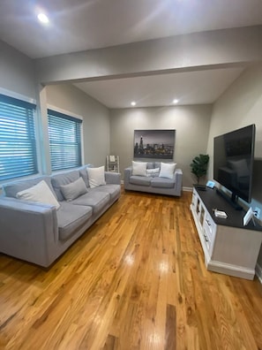 TV, fireplace, stereo