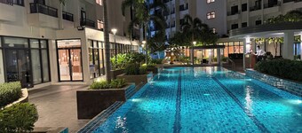 S&R Staycation Walk to SM Bicutan 