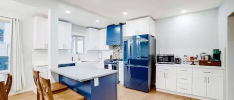 Microwave, oven, stovetop, dishwasher