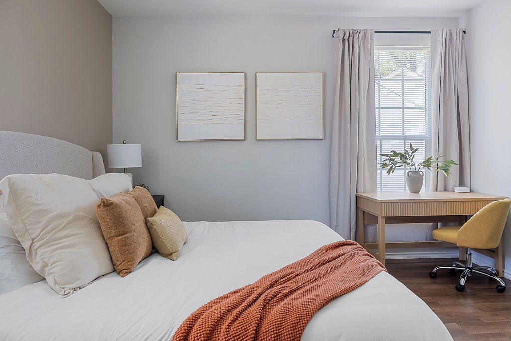 3 camere, una scrivania, ferro/asse da stiro, Wi-Fi gratuito