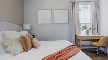 3 camere, una scrivania, ferro/asse da stiro, Wi-Fi gratuito