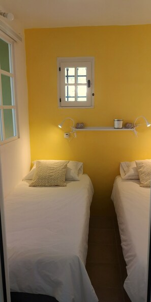 3 Schlafzimmer, Bügeleisen/Bügelbrett