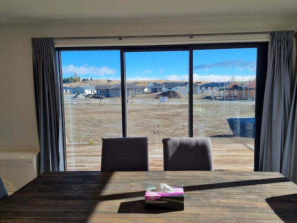 Dining - Ahuru Mowai 4 bedroom House (Lake Tekapo)