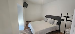 3 camere, Wi-Fi, lenzuola