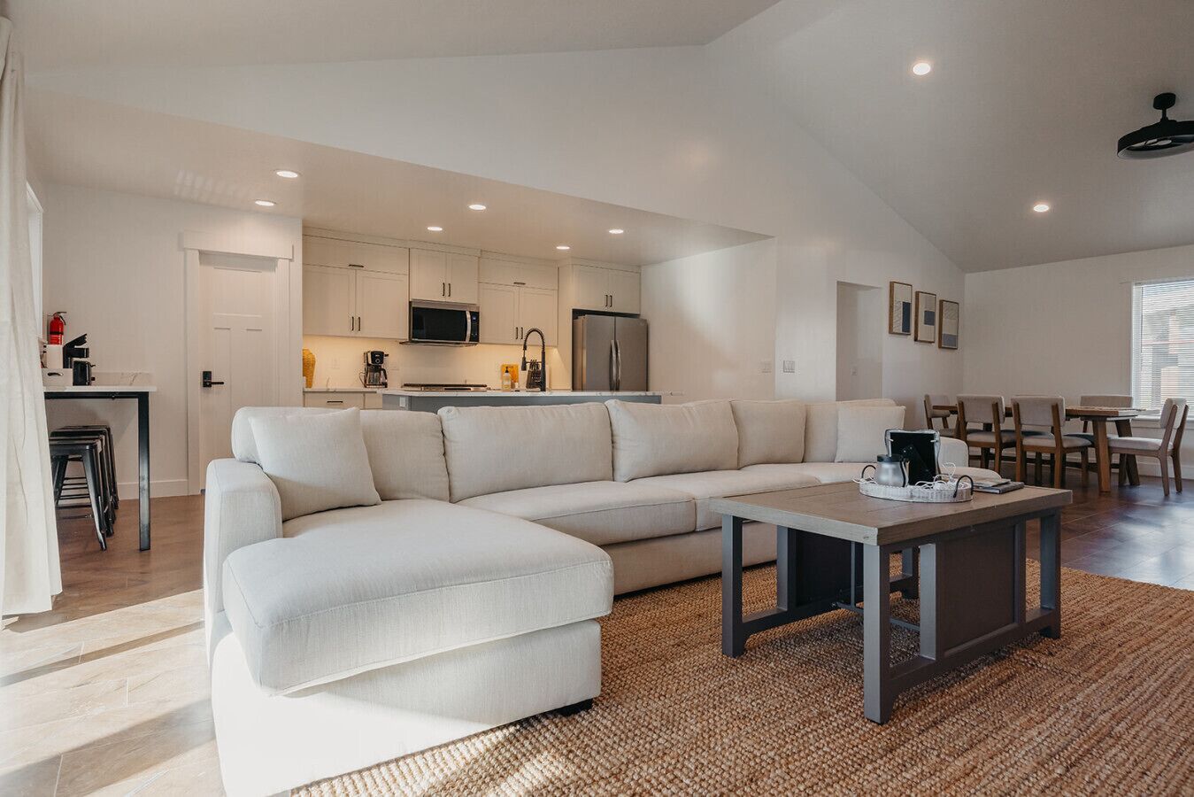 智能电视、壁炉