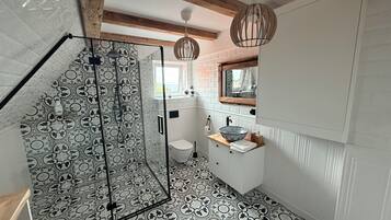 Shower, towels