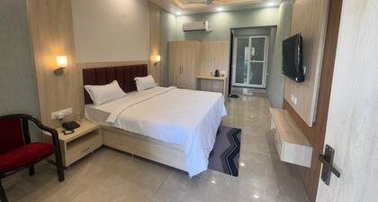 KANHA RETREAT - VRINDAVAN