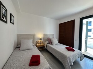 3 bedrooms, iron/ironing board, travel cot, free WiFi