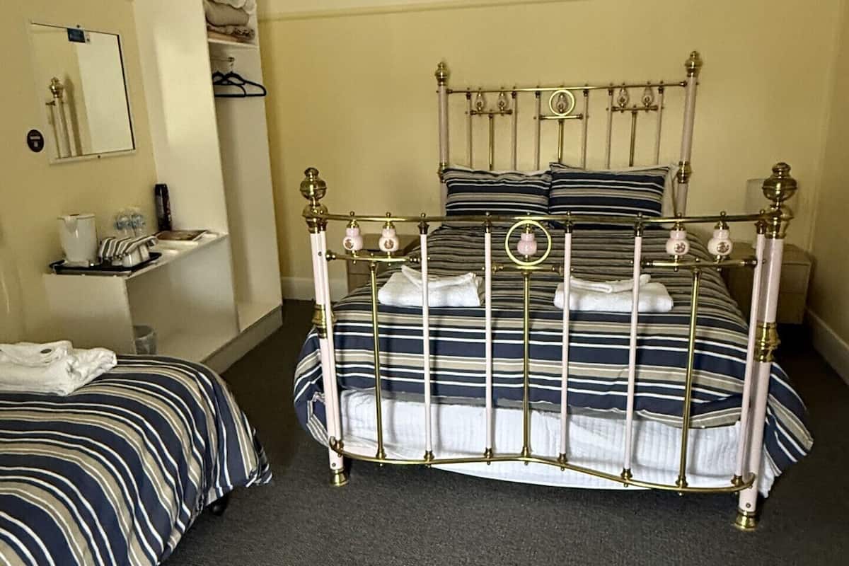 Eenvoudige kamer, 1 twee- of 2 eenpersoonsbedden | Beddengoed