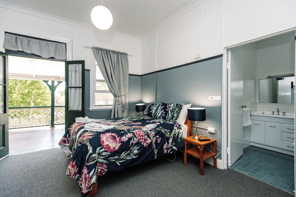 Standard Room | Bed sheets