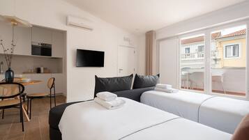 Free WiFi, bed sheets