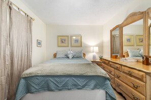 2 bedrooms, iron/ironing board, free WiFi