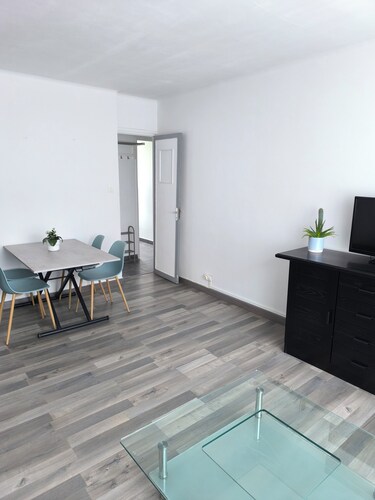 APART 1 located 100 m from the beach