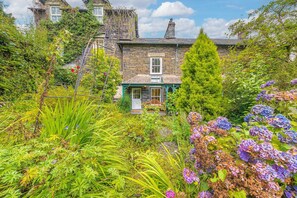 Exterior - 3 Dixon Ground | Coniston -  a cottage that sleeps 6 guests  in 3 bedrooms (Coniston)