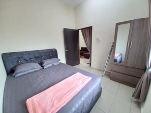 2 Schlafzimmer, Bügeleisen/Bügelbrett, kostenloses WLAN