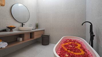 Villa, Pool View | Bathroom