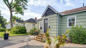 Unclassified image, 5 of 32, button - 2 Mi to Dtwn: Family Home in Cheyenne! (Cheyenne)