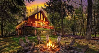 Lake Harmony Speakeasy, Hot Tub, Dog-Friendly Stay