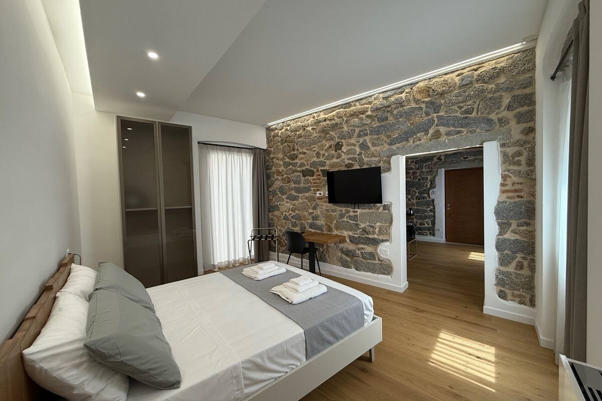 Luxury Double Room, City View | Minibar, in-room safe, desk, laptop workspace