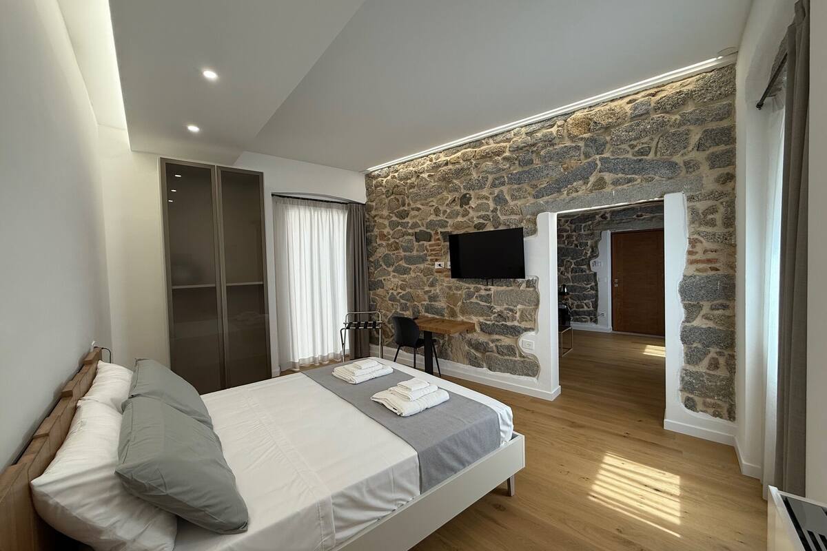 Luxury Double Room, City View