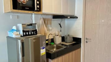 Condo, 1 Bedroom, Accessible, Smoking | Interior