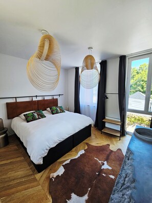 5 chambres, fer et planche Ă repasser, Wi-Fi, draps fournis