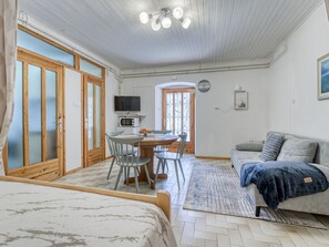 TV - Apartment Banina by Interhome (Opatija/Ika)