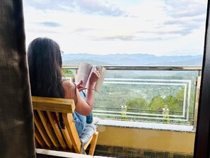 Interior - The Laylah - A Luxury villa in Binsar near Kasar Devi temple. (Kasardevi)